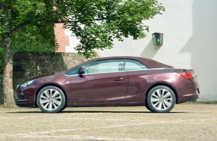  Opel Cascada 2013 года  (фото 28 из 51)